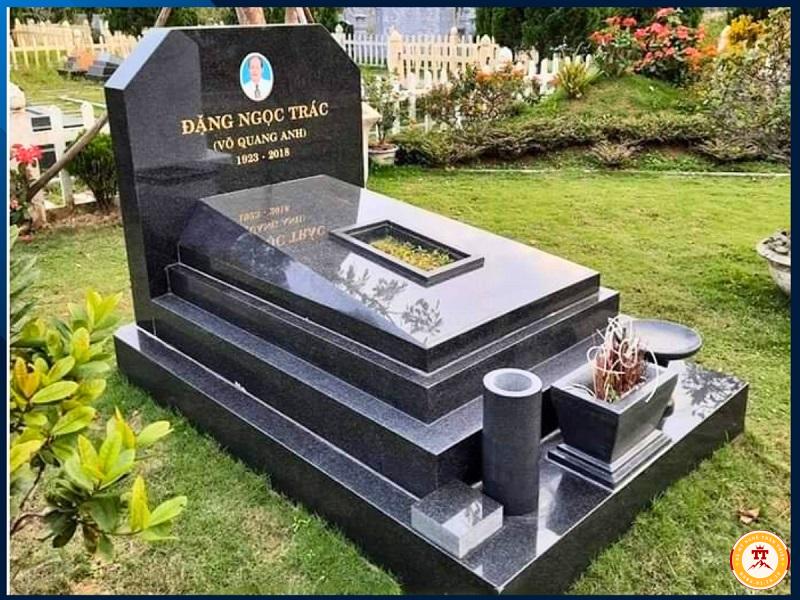 Mộ gạch ốp đá mặt trên