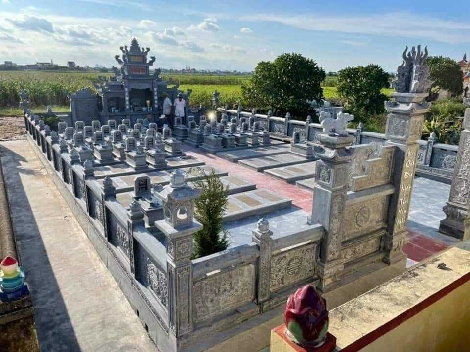 Khuôn viên lăng mộ - KLM17